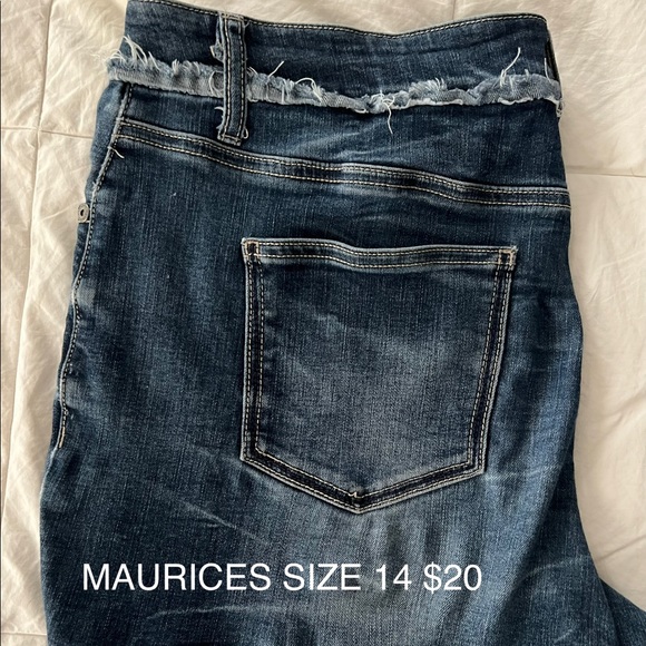 Jean Shorts - Picture 2 of 2